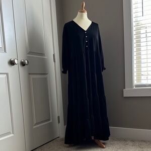 Elegant Black Maxi Dress